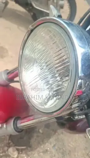 Honda CB 1999 Red