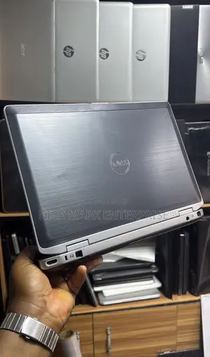 Laptop Dell Latitude E6420 4GB Intel Core i5 HDD 320GB