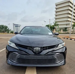 Toyota Camry XLE (2.5L 4cyl 8A) 2019 Black