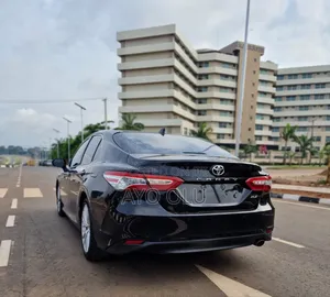 Toyota Camry XLE (2.5L 4cyl 8A) 2019 Black