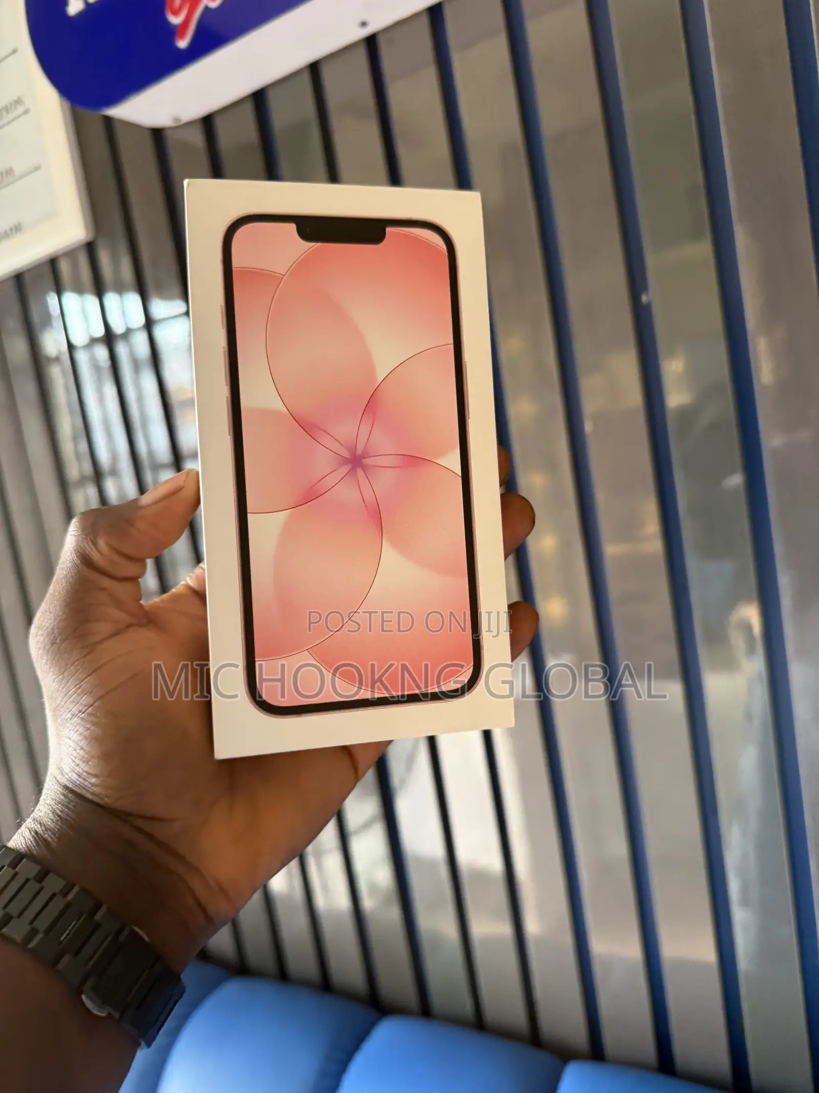 New Apple iPhone 17e 256 GB Pink