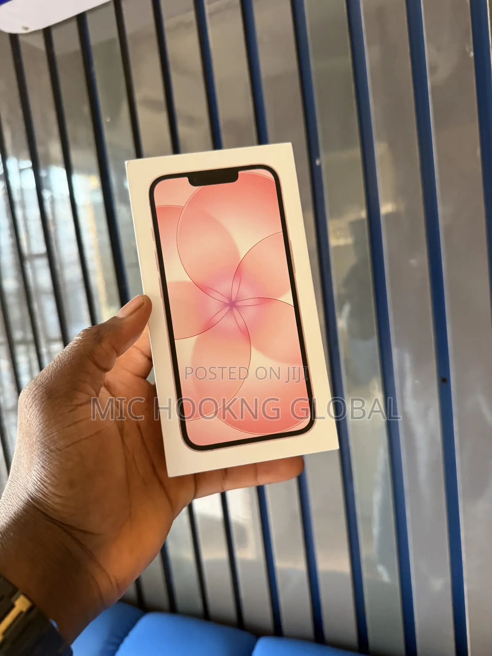 New Apple iPhone 17e 256 GB Pink