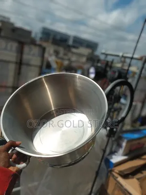 Silver Body Champagne Carrier