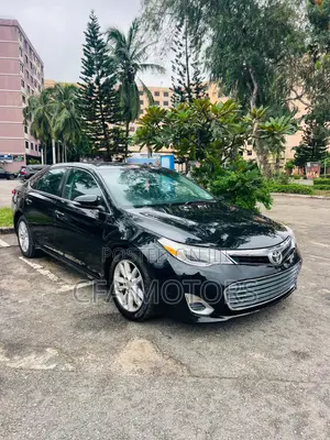 Toyota Avalon XLE Sedar FWD (3.5L 6cyl 6A) 2013 Black