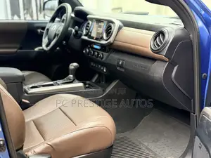 Toyota Tacoma 4dr Double Cab 2016 Blue