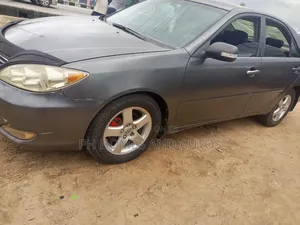 Toyota Camry 2004 Gray