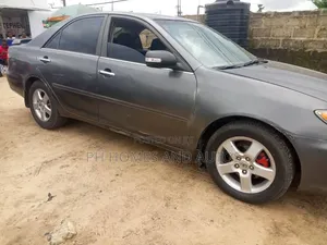 Toyota Camry 2004 Gray