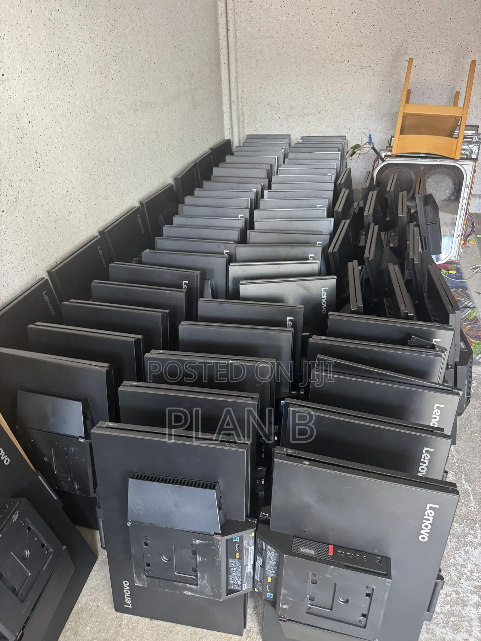 Lenovo ThinkCentre Tiny-in-One Gen 3