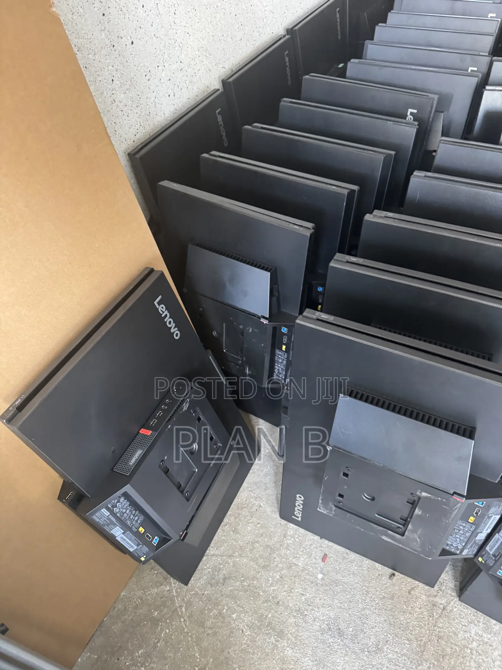 Lenovo ThinkCentre Tiny-in-One Gen 3