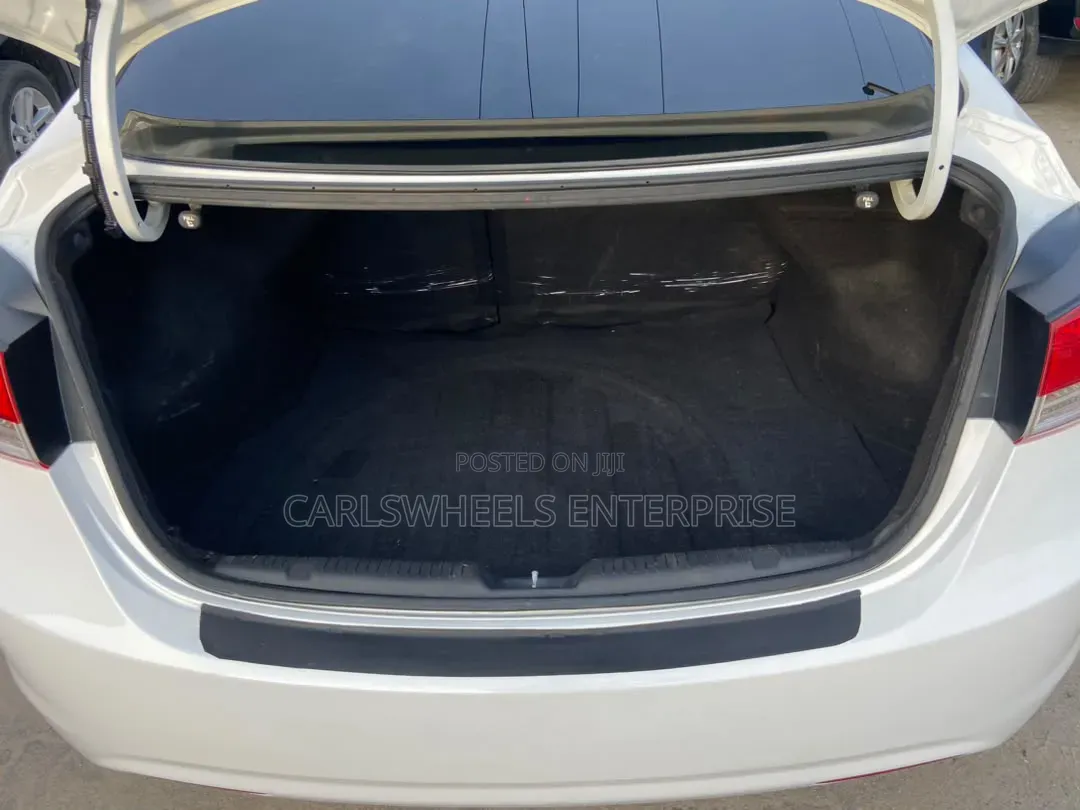 Hyundai Elantra 2014 White