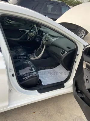 Hyundai Elantra 2014 White