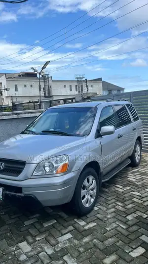 Honda Pilot 2005 Silver