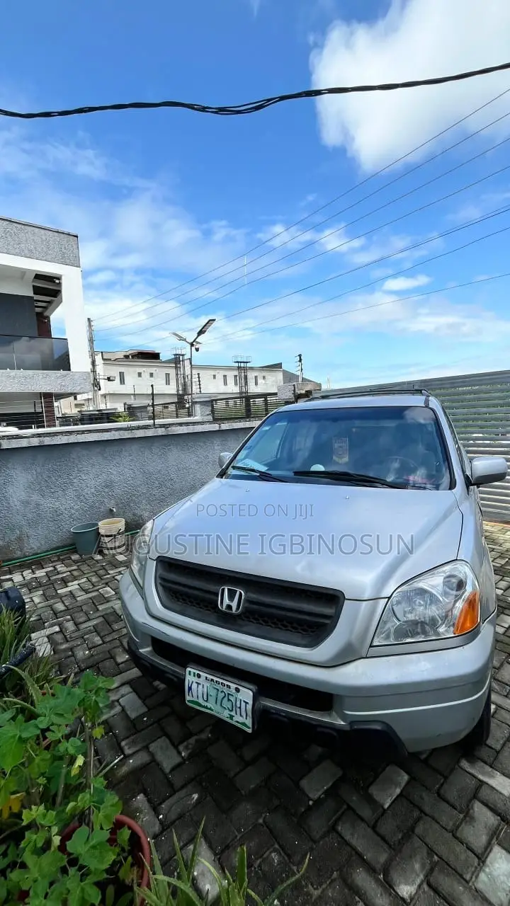 Honda Pilot 2005 Silver