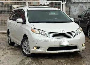 Toyota Sienna 2015 White