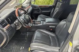 Lexus LX 2021 Gold