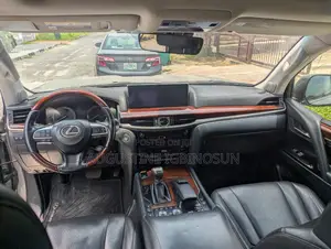Lexus LX 2021 Gold