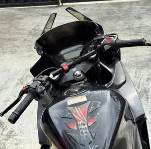 Honda CBR 2014 Blue