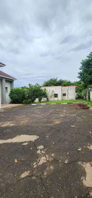 5bdrm Duplex in Garki 2 for rent