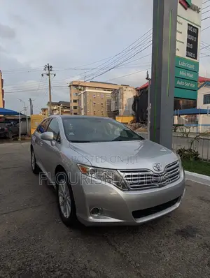 Toyota Venza Limited 2011 Silver