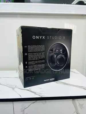 Onyx Studio 9