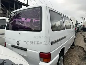 Volkswagen Transporter 2004 White