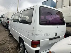 Volkswagen Transporter 2004 White
