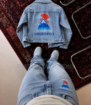 Premium Luxury Up and Down
