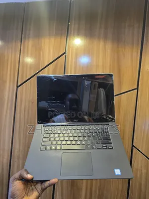 Laptop Dell Precision 5540 16GB Intel Core i9 SSD 512GB