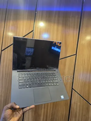 Laptop Dell Precision 5540 16GB Intel Core i9 SSD 512GB
