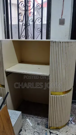 Cashier Desk