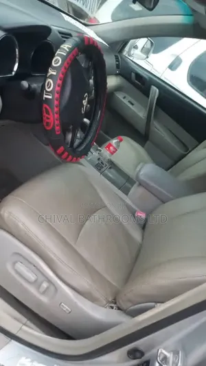 Toyota Highlander 2010 Silver