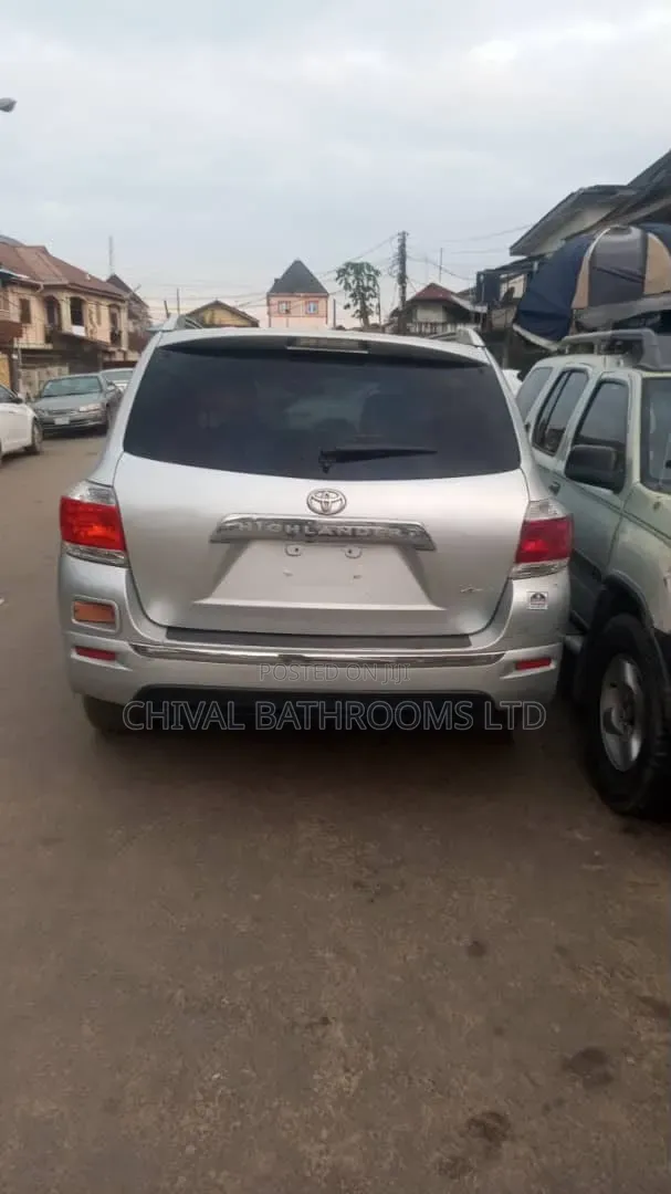 Toyota Highlander 2010 Silver
