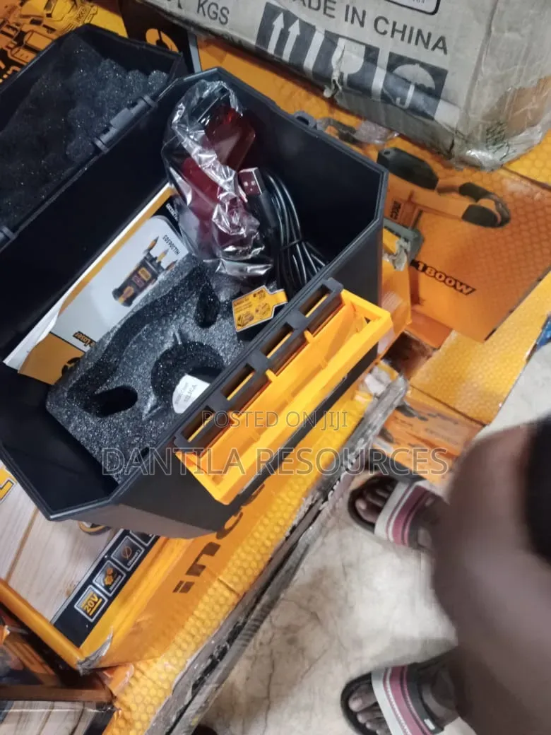 Self Leveling Line Laser 0-30 M