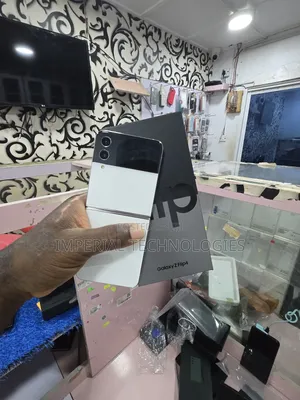 Samsung Galaxy Z Flip4 256 GB White