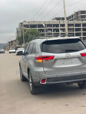 Toyota Highlander 2016 Silver