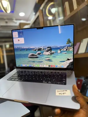 Laptop Apple MacBook Pro 2021 M1 32GB Apple M1 Pro SSD 1T