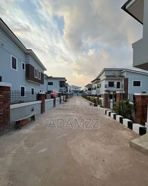 4bdrm Duplex in Enugu for sale