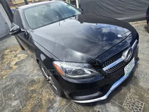 Mercedes-Benz C300 2016 Black