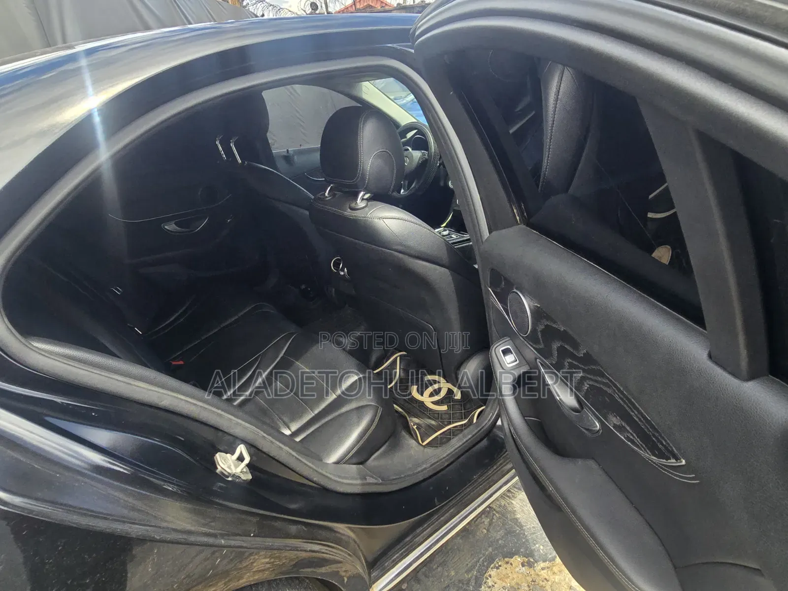 Mercedes-Benz C300 2016 Black