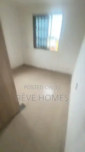 2bdrm Block of Flats in Onipanu for rent