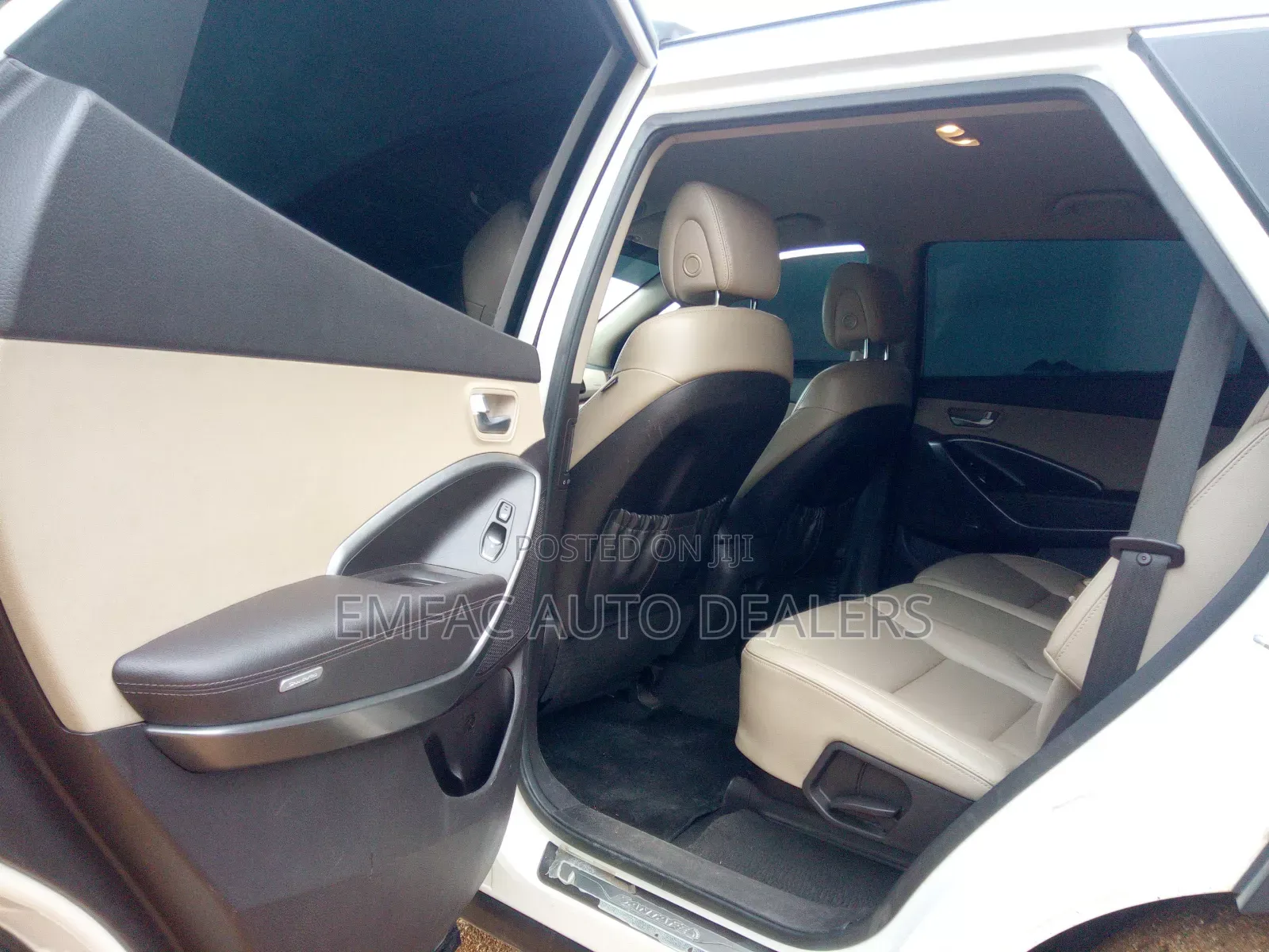 Hyundai Santa Fe 2013 White