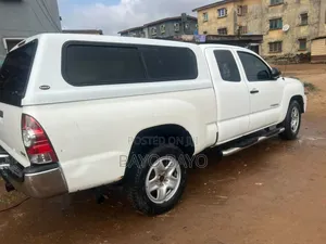Toyota Tacoma 2013 White