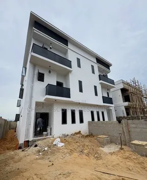 4bdrm Duplex in Eliozu for sale