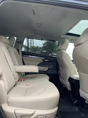 Toyota Highlander Platinum FWD 2023 Blue