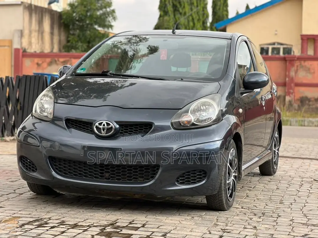 Toyota Aygo 2010 Black