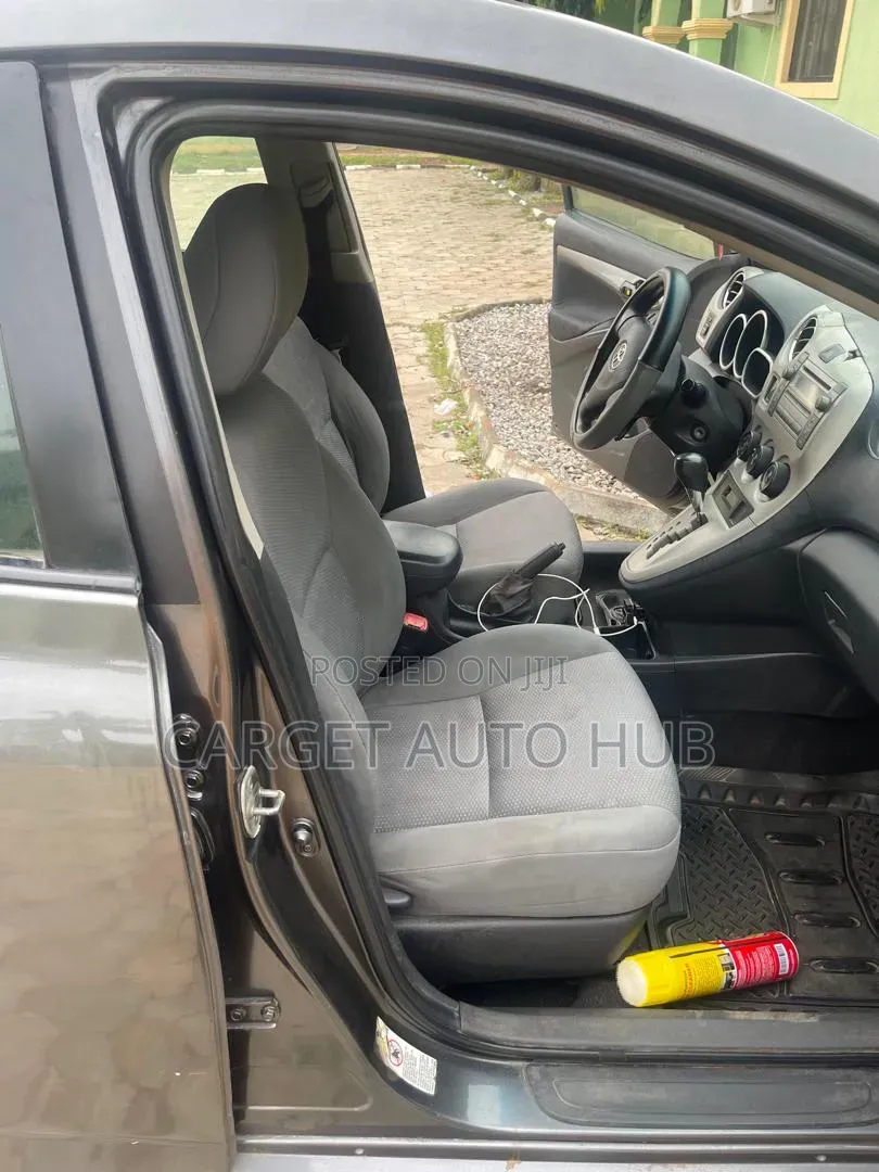 Toyota Matrix 2010 Gray