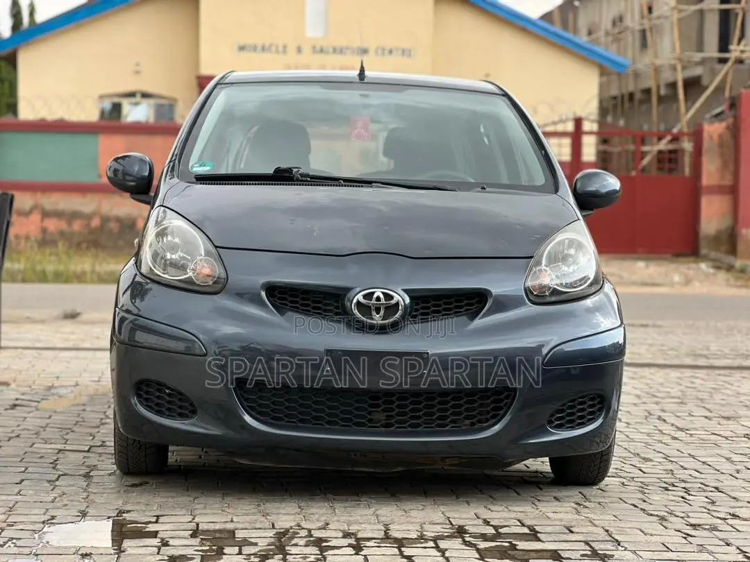 Toyota Aygo 2010 Black