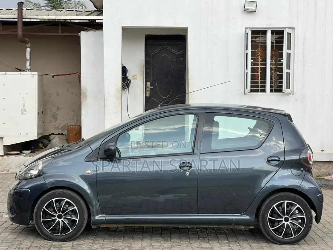 Toyota Aygo 2010 Black