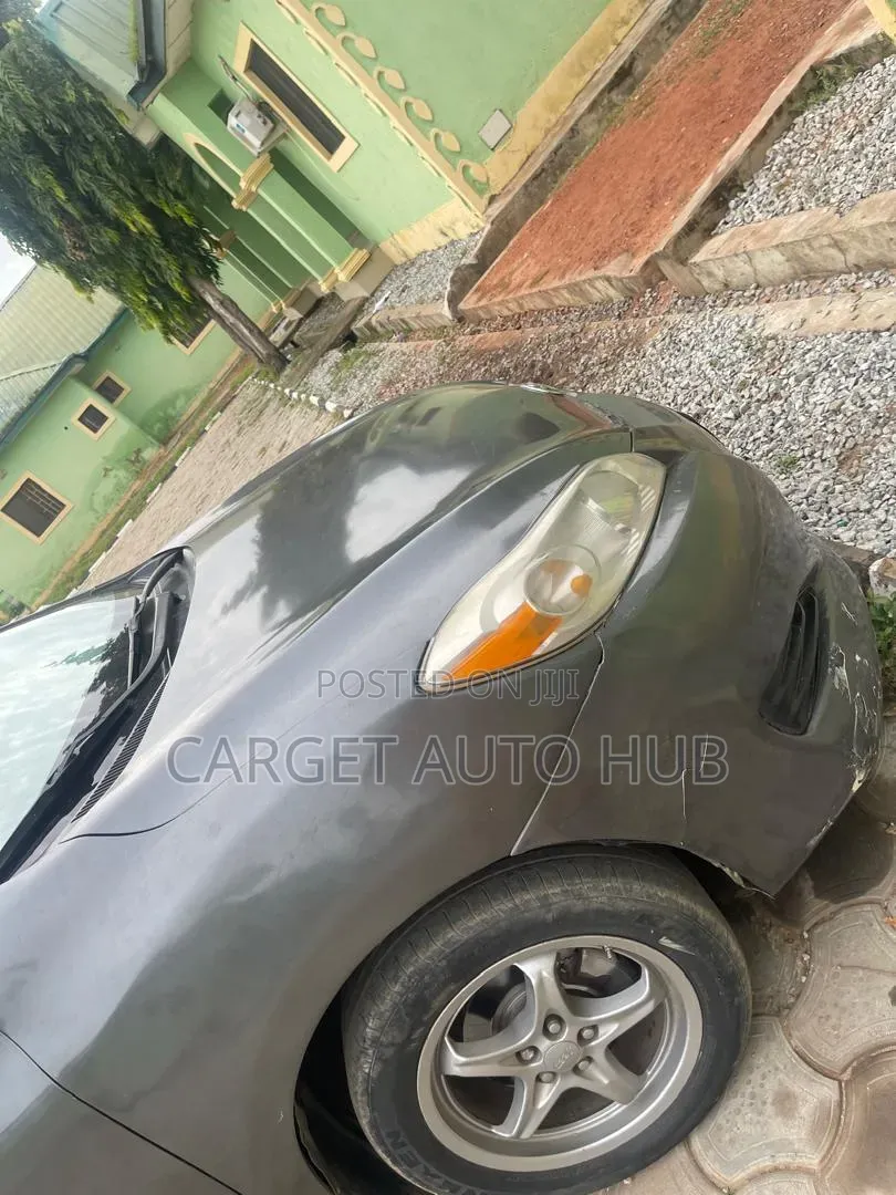Toyota Matrix 2010 Gray