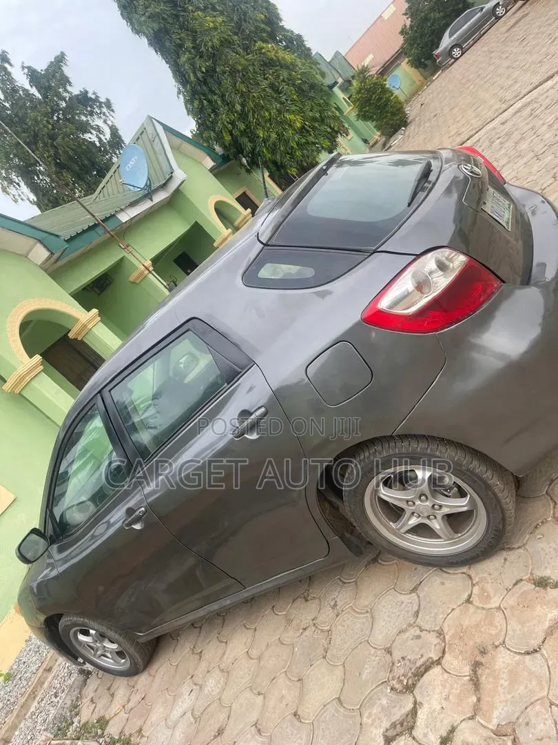 Toyota Matrix 2010 Gray